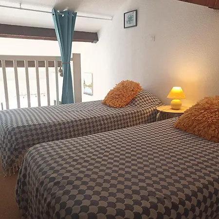 Apartment Les Cigales Bandolaises: Seaside Retreat With Pool And Private Parking Bandol