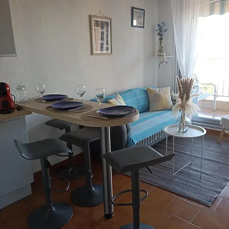 Les Cigales Bandolaises: Seaside Retreat With Pool And Private Parking *